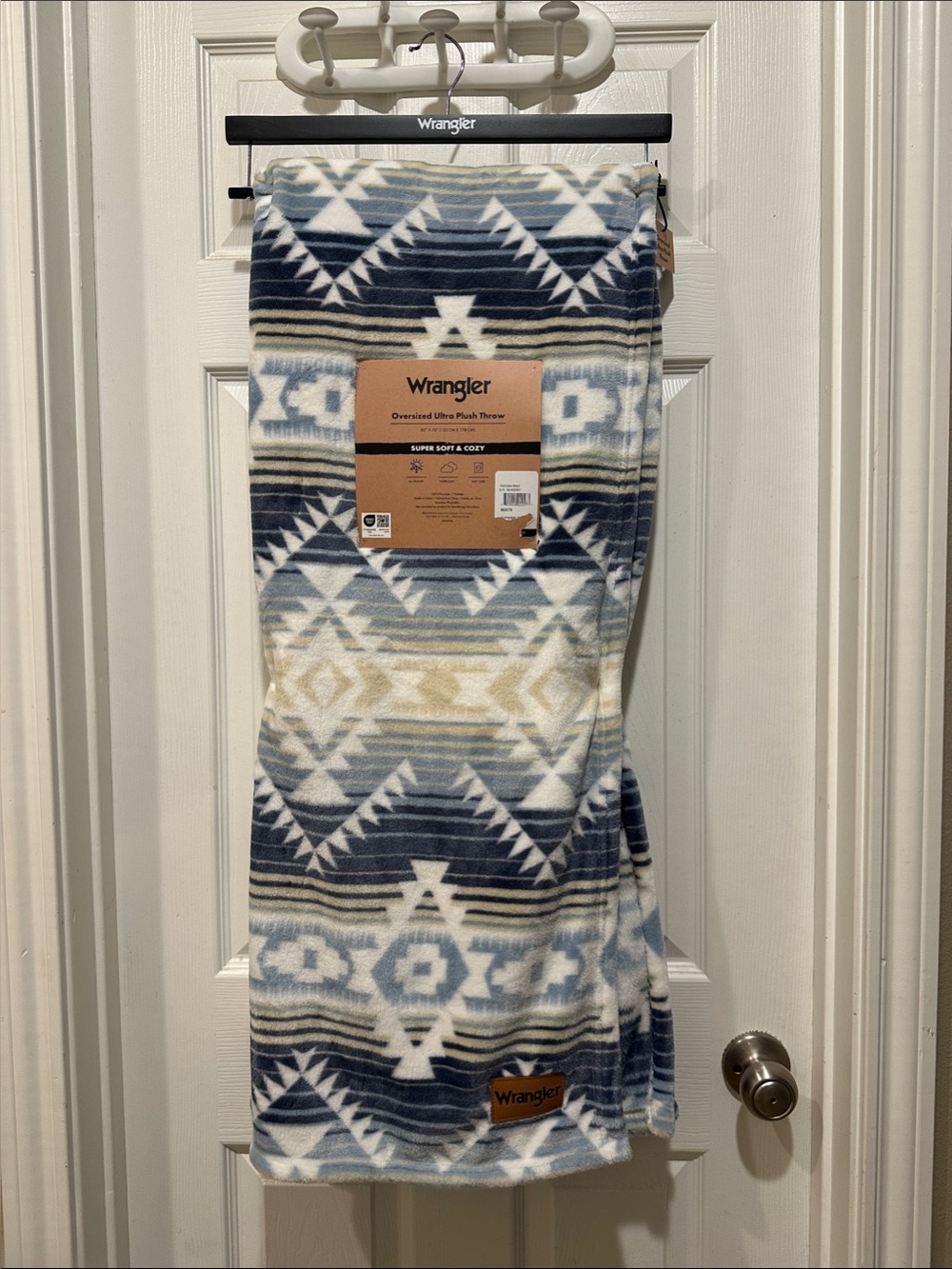 Wrangler Aztec Plush Throw Blanket in Blue, White & Tan